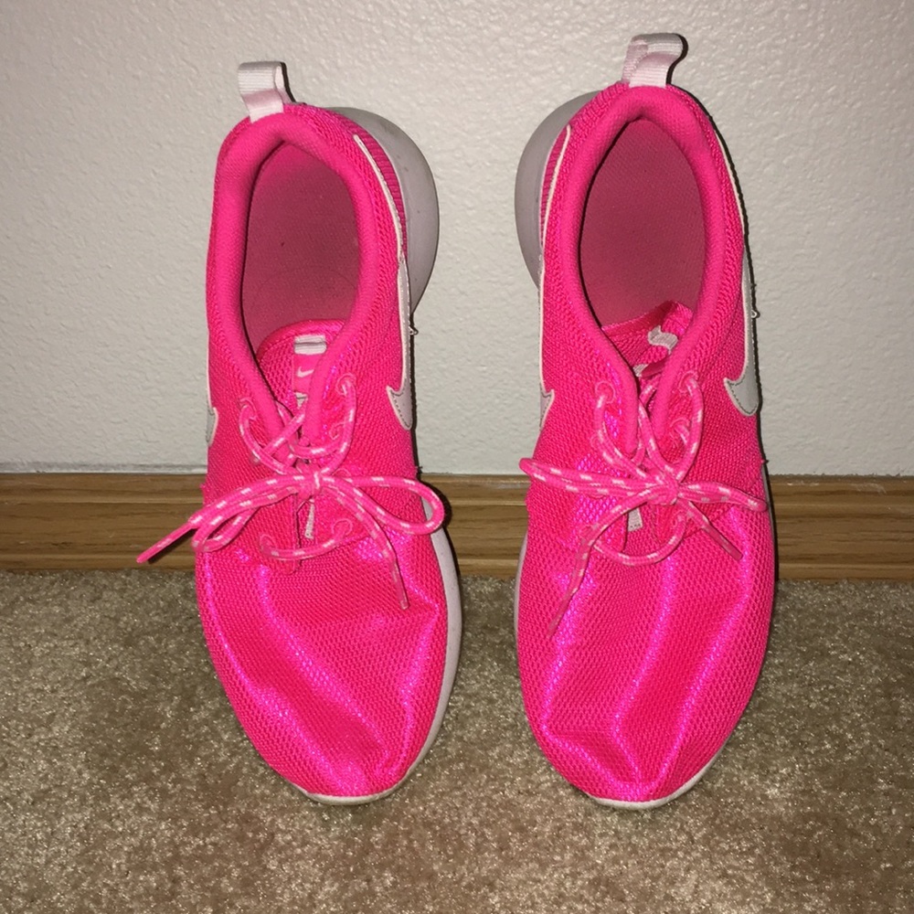 Neon Pink Nike Roshe